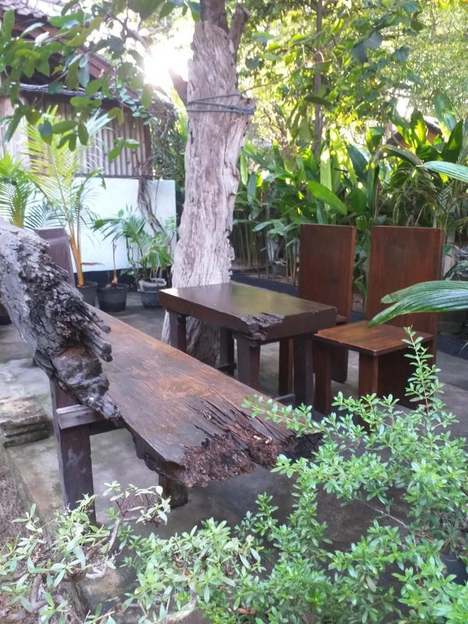 Dili Gili Bed and Breakfast Gili Trawangan Exteriör bild