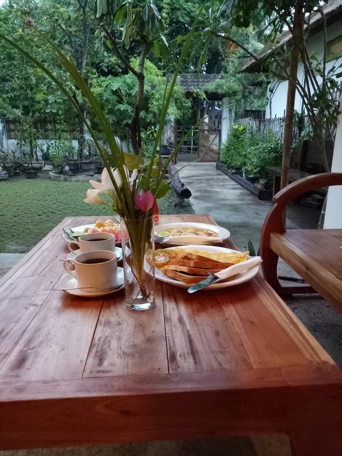 Dili Gili Bed and Breakfast Gili Trawangan Exteriör bild