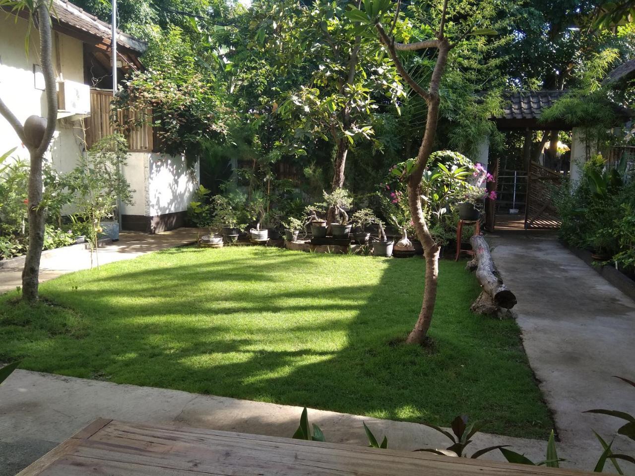 Dili Gili Bed and Breakfast Gili Trawangan Exteriör bild